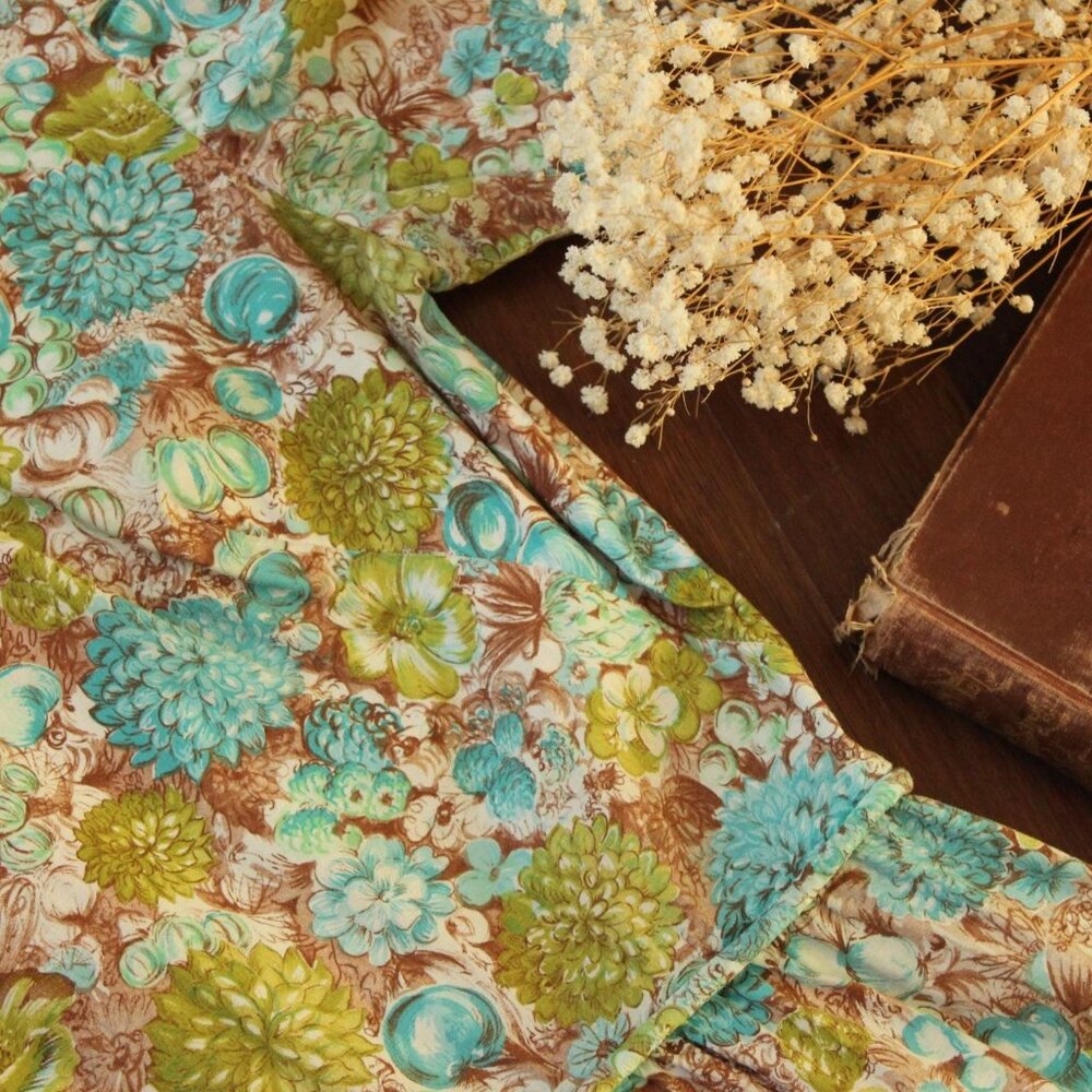 Vintage 1960s Wiggle Dress, Green and Blue and Brown Floral and Fruit Print - Picture 8 of 10